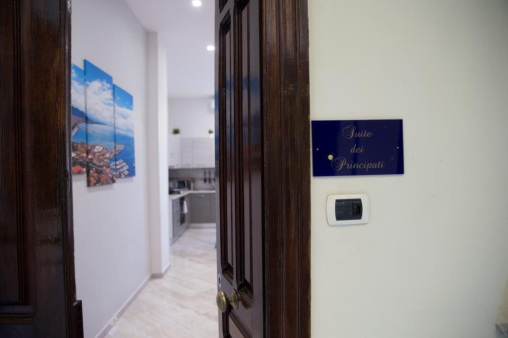 Suite Dei Principati Salerno Bagian luar foto